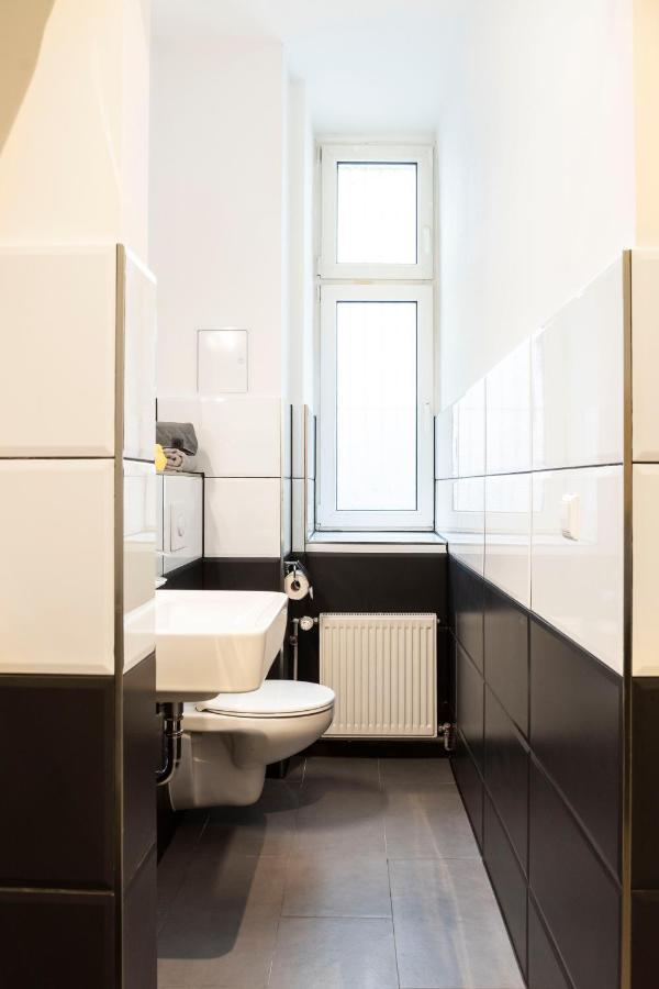 Amazing Apartment 1Br For 7 @Mauerpark Pberg Berlín Exterior foto